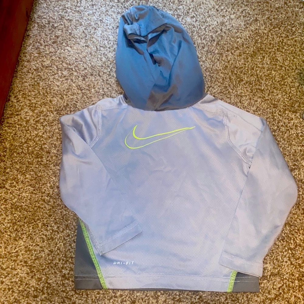 Nike long sleeved tee with hood